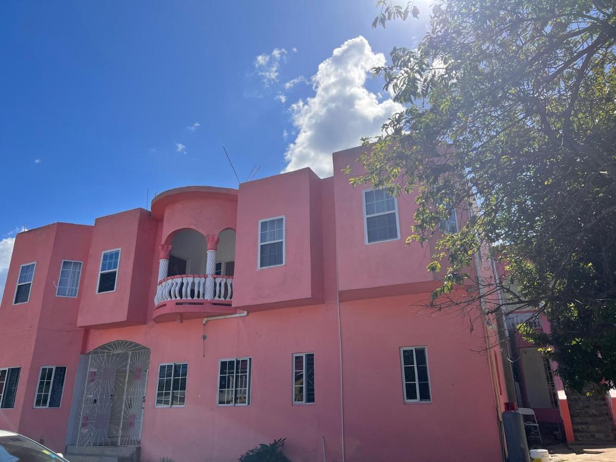 A Taste Of Jamaica Lavern'S Place Ocho Rios Exterior photo